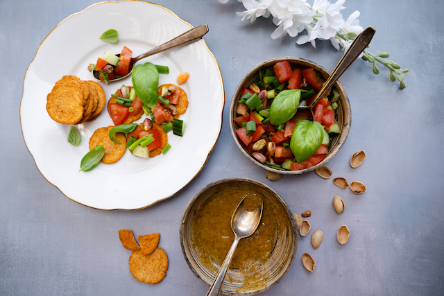 melba bruschetta toast