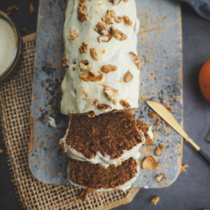 pumpkin spice cake met lactosevrije roomkaasglazuur