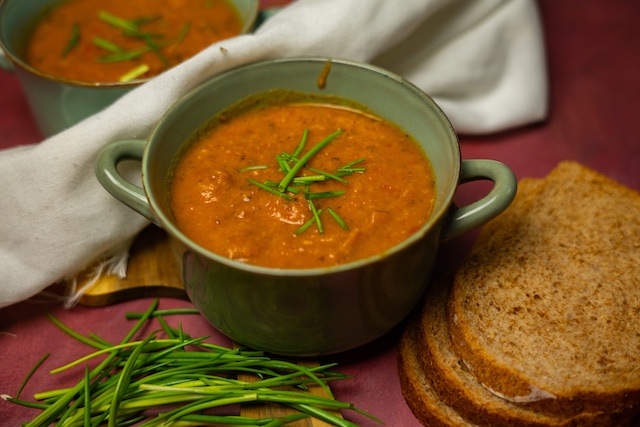 tomatensoep met zoete aardappel